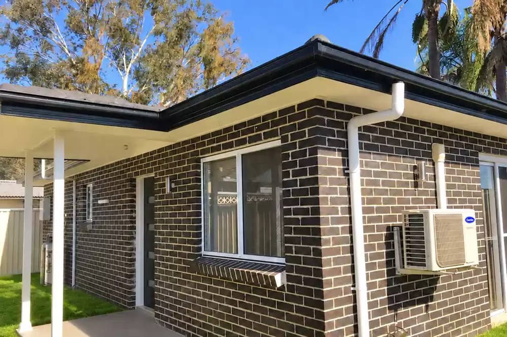frontyard with grass new cg